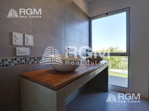 Imagen 11 de 23 de Casa En Venta Barrio Los Lagos Nordelta