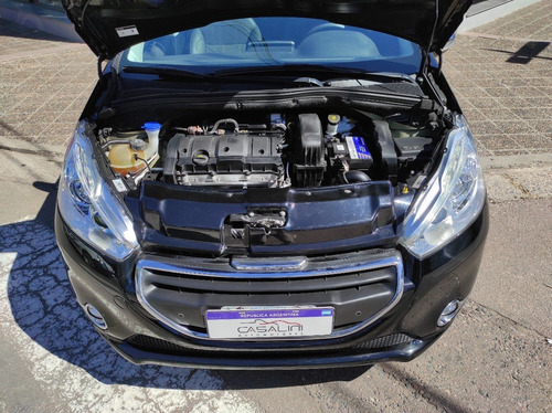 Peugeot 208 Feline Pack Cuir
