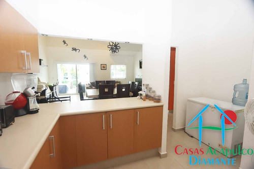 Imagen 11 de 30 de Cad Diamante Lakes Zafiro 327. Terraza Con Vista A La Alberca Y Jardines