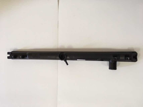 Imagen 1 de 1 de Tanque Rad.entrada Hilux 2.7 06-15 67,7x4,7 Ty67747