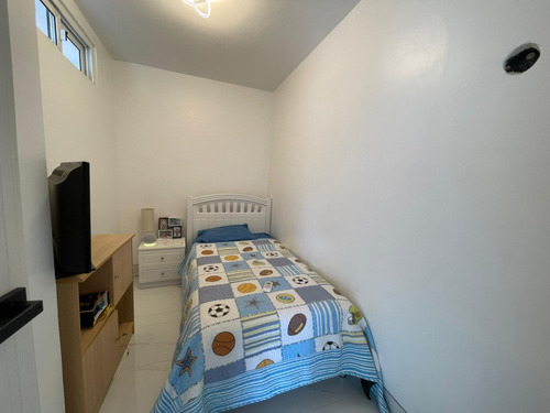 Venta De Imponente Y Lujoso Town House En Viilas De Camoruco