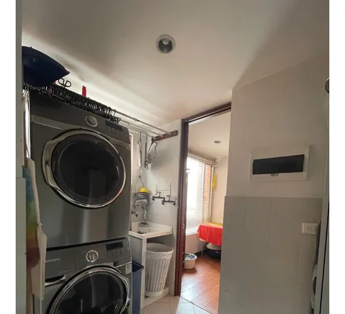Amplio Apartamento- Excelente Ubicacion .