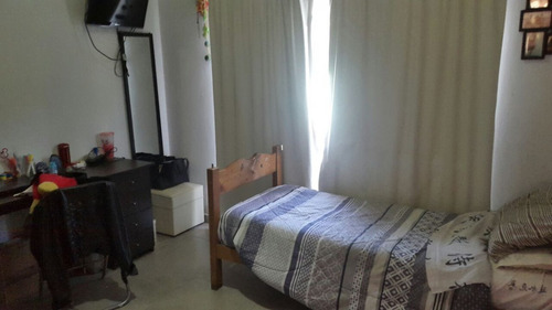 Imagen 7 de 13 de Bloque En Venta Con Casa 6 Ambientes Y Dos Departamentos 2 Ambientes