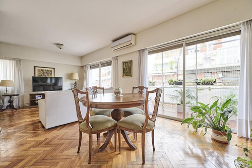 Piso De Cuatro Ambientes Con Cochera En Barrio Norte