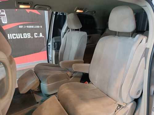 Imagen 7 de 8 de Toyota Previa Gl