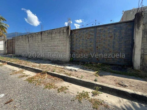 Terreno En Venta De Oportunidad Económico Urb El Castaño Zona Privada Maracay Negociable Kg:24-19770