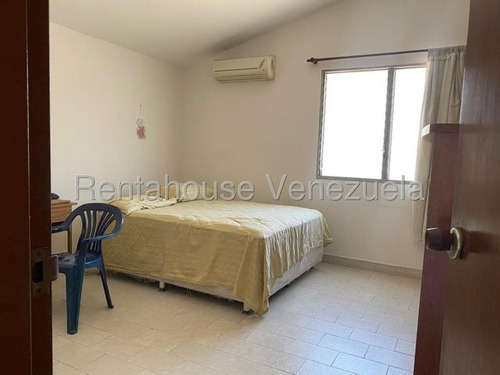 Casa En Venta En Trigal Norte Valencia Mm Carabobo De Niveles Doble Entreda Independiente