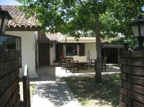 Casa En Alquiler De Temporada En Punta Del Este, A 1 Cuadra De Playa Mansa!, Y 5 Cuadras Del Shopping