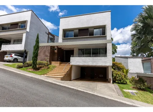 452m2 Casa En El Poblado