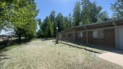 Imagen 4 de 26 de Finca En Las Paredes Con Bosque De Álamos, 2 Casas Y Galpón