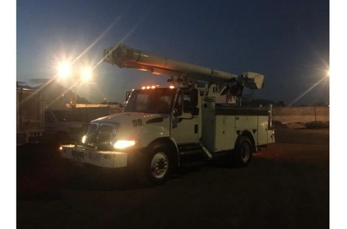 Imagen 6 de 9 de Grua Altec Canastill