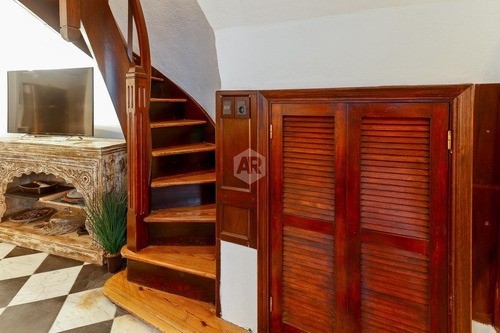 Imagen 7 de 19 de Muy Linda Casa Construida En 1940 Por Ramón Bello Y Alberto Reborati.