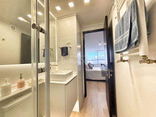 Departamento En Venta De 2 Dorm. En Las Condes
