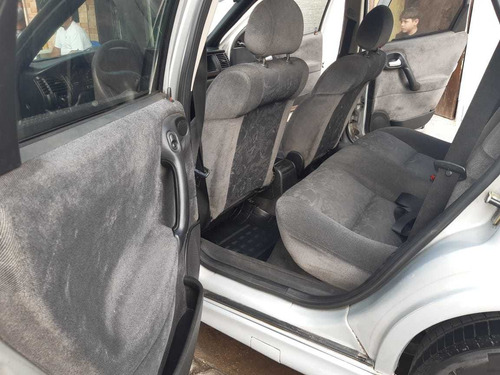 Chevrolet Vectra 2000 2.2 Milenium 4p