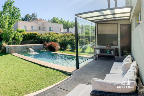 Venta Casa Fisherton Pasos Del Jockey Barrio Cerrado