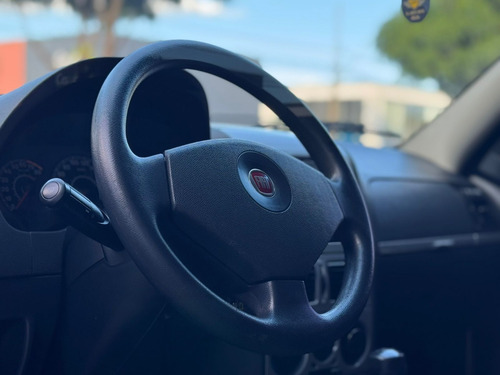 Fiat Palio 1.4 MPI TREKKING WEEKEND 8V FLEX 4P MANUAL