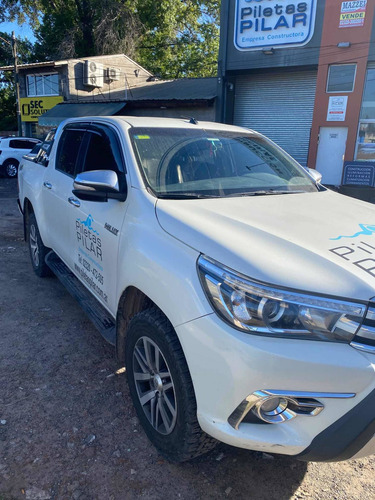 Toyota Hilux 2.8 Cd Srx 177cv 4x4 2016