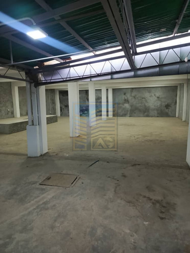 Catia Local En Alquiler (ld)