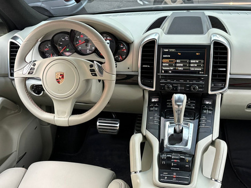 Porsche Cayenne 4.8 V8 S 5p