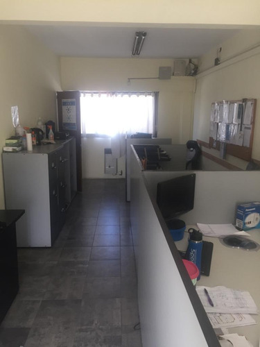 Imagen 2 de 12 de Deposito Y Oficina Listos Para Usar - Moron Sur