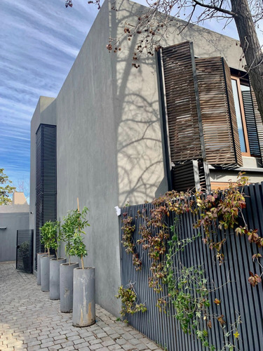 Hermosa Casa Moderna A Pasos Del Sport Francés Vitacura