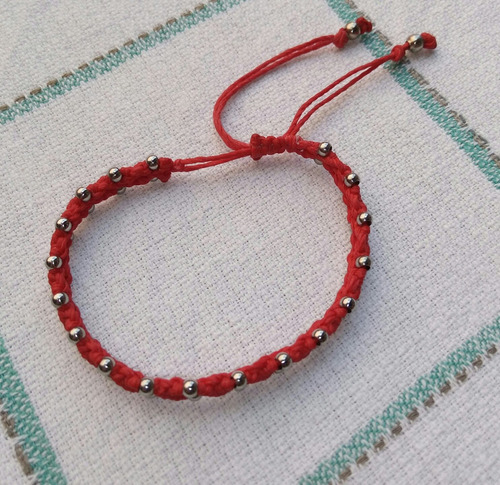 Pulsera En Macrame Color Rojo