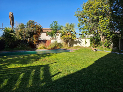 Casa 5d Y 4b Sala ,terraza,estacionaiento,jardin Y Piscina 