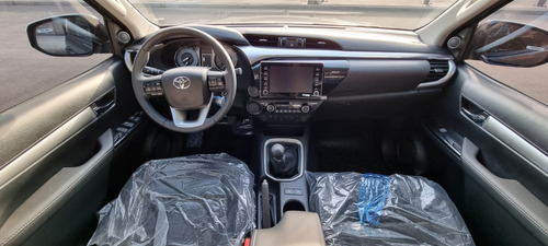 Toyota Hilux 2.8 Cd Srv 177cv 4x2