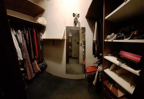 Local De 120 Mts2 + Departamento De 4 Ambientes + 2 Cocheras