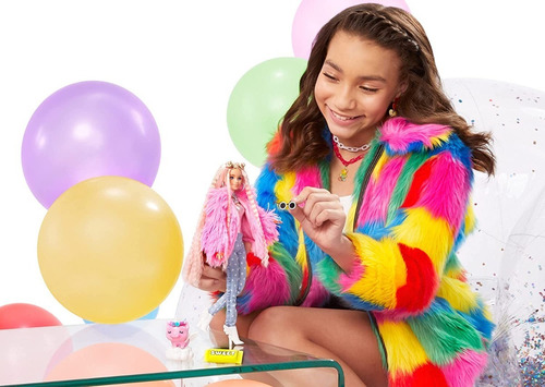 Imagen 6 de 9 de Barbie Extra Doll Con Abrigo Rosado Mascota Unicornio Mattel