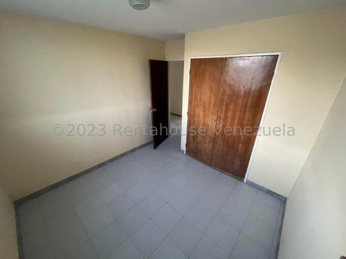 En Venta Apartamento En Club Hipico Las Trinitarias Barquisimeto Jrh 3 Habitaciones 2 Banos