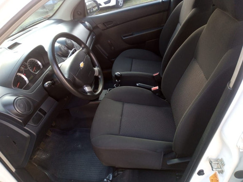 Imagen 9 de 15 de Chevrolet Aveo 2018 1.6 Ls Mt