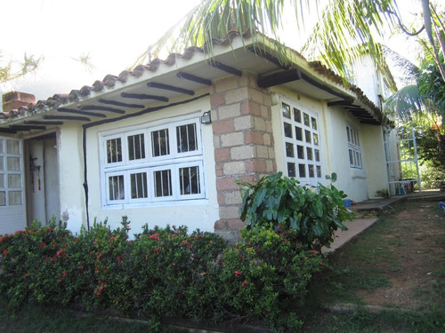 Imagen 11 de 12 de Bella Casa De Arquitectura Colonial Con Ambiente De Montaña