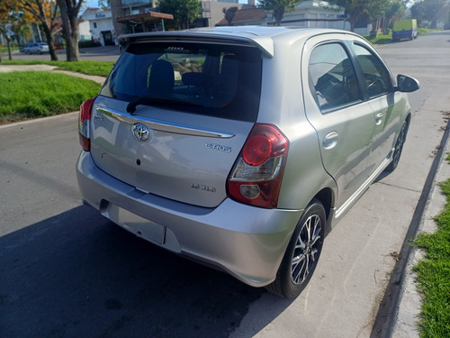 Toyota Etios 1.5 xls 5 ptas