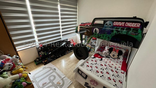 Se Vende Apartamento En Las Mercedes Mls #25-16942