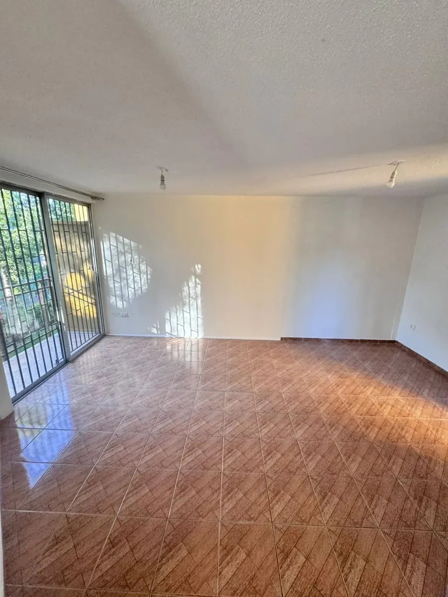 Imagen 2 de 8 de Acogedor Departamento En Arriendo 2 Dormitorios, 1 Baño