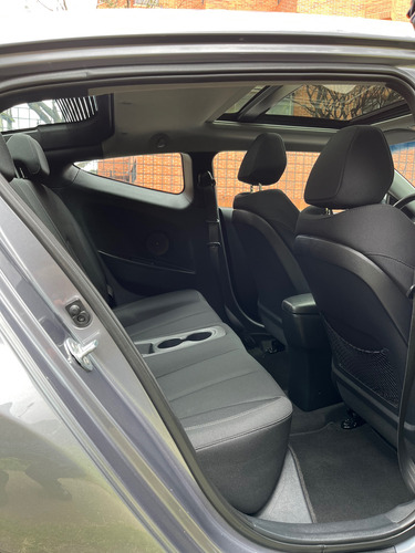 Hyundai Veloster 1.6 Premium Mt