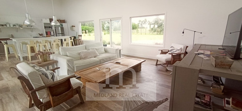 Imagen 3 de 16 de Cómoda Y Luminosa Casa En Venta En El Quijote- Ref: 17