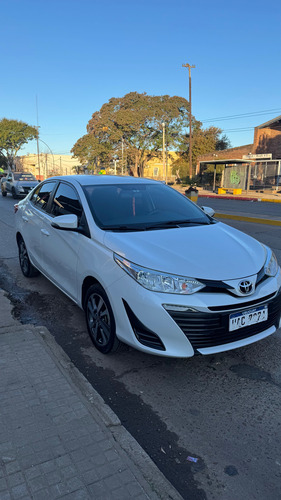 Toyota Yaris Sedán 1.5 Xs Mt Sedan