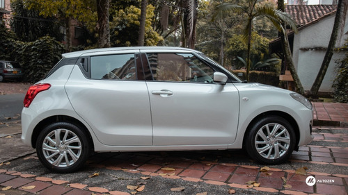Suzuki Swift Hibrido Modelo 2022