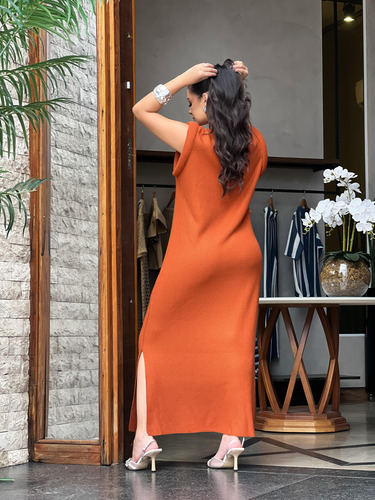 Vestido Plus Size Midi Ombreira Sem Manga Trico