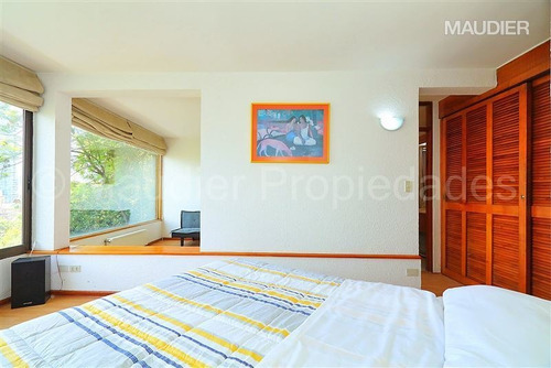 Casa En Venta De 3 Dormitorios En Las Condes