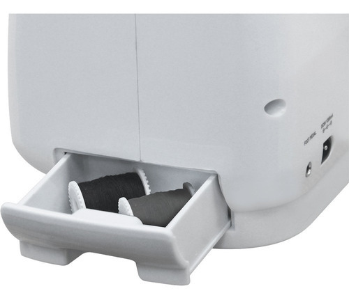 Imagem 4 de 5 de Máquina de costura reta Lenoxx Multi Points PSM101 portátil branca 110V/220V