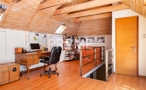 Casa De 2 Pisos / 3d, 4b, Estar Y Servicios Completos