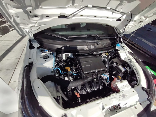 Imagen 6 de 23 de Fiat Cronos Precision 1.8 16v Hgt (dr)