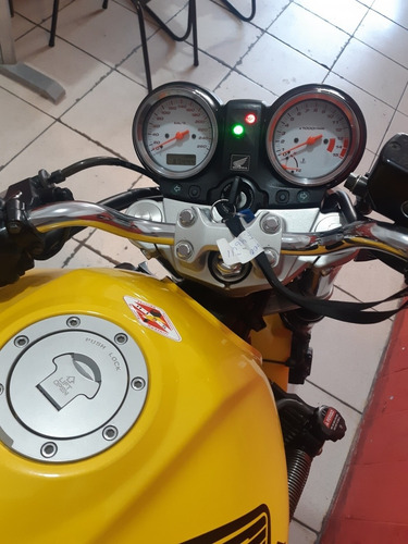Honda Hornet Amarela 2006 Em Otimo Est De Conserv .raridade