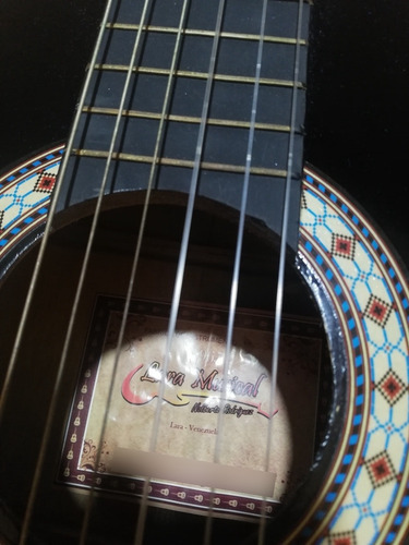 Imagen 2 de 3 de Guitarra Musical Básica