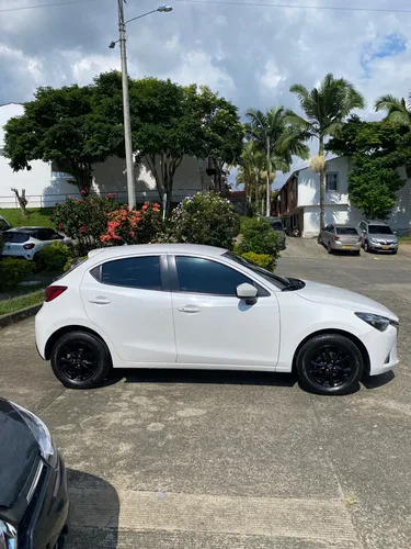 Mazda 2 Turíng Automático