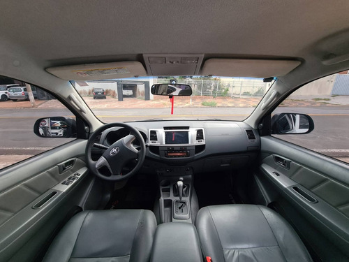 Imagem 15 de 15 de Toyota Hilux 2.7 Srv 4x4 Cd 16v Flex 4p Automático