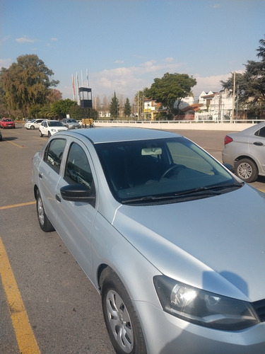 Volkswagen Voyage 1.6 Comfortline 101cv Abcp Abs 2015